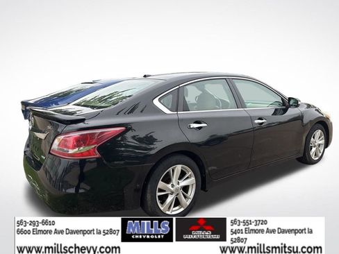 Used 2013 Nissan Altima 2.5 SL w/ Technology Pkg FWD image 3