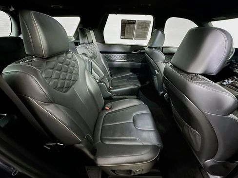 Used 2022 Hyundai Palisade Calligraphy image 11