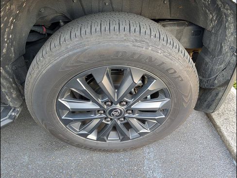 Used 2024 Toyota Land Cruiser Base image 9