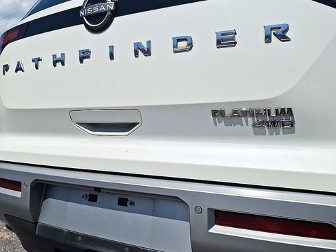 Used 2023 Nissan Pathfinder Platinum w/ Cargo Package AWD/4WD image 25
