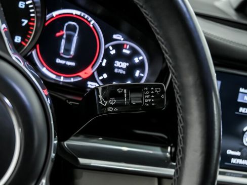 Used 2017 Porsche Panamera 4S AWD/4WD image 29