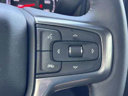 Used 2022 Chevrolet Silverado 1500 LT AWD/4WD image 27