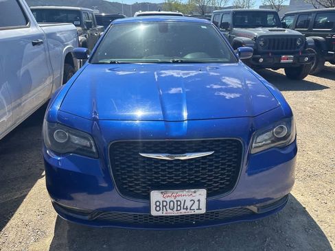 Certified 2018 Chrysler 300 S AWD/4WD image 2