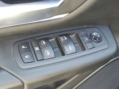 Used 2019 RAM 1500 Big Horn AWD/4WD image 15