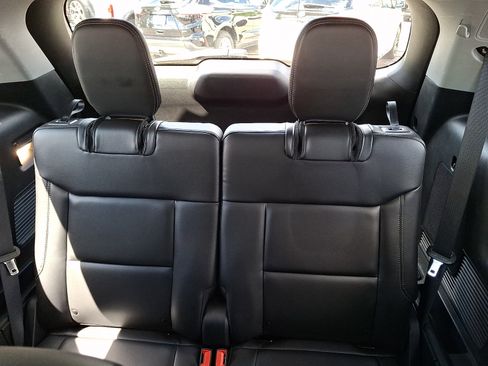 Used 2023 Ford Explorer XLT w/ Equipment Group 202A AWD/4WD image 12