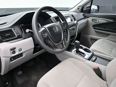 Used 2018 Honda Pilot LX image 18