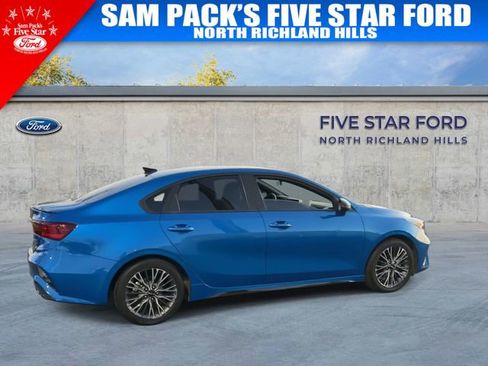 Used 2023 Kia Forte GT-Line w/ GT-Line Premium Package image 10