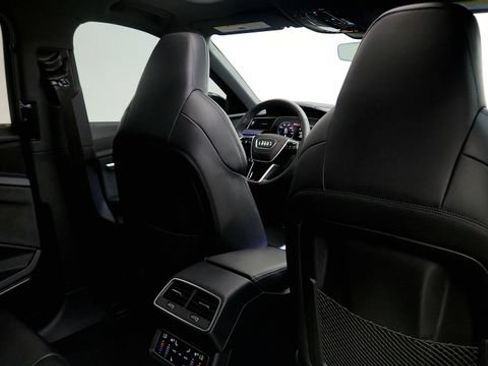 Used 2024 Audi Q8 e-tron Prestige AWD/4WD image 45