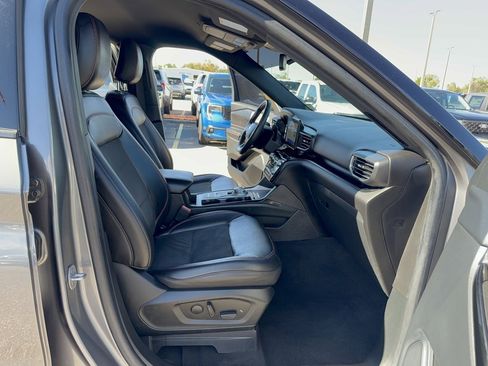 Certified 2022 Ford Explorer ST-Line w/ Class IV Trailer Tow Package image 14