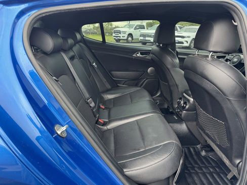 Used 2020 Kia Stinger GT1 RWD image 38