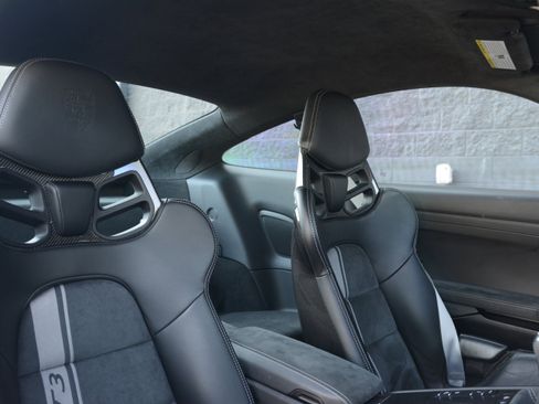 Certified 2018 Porsche 911 GT3 image 28