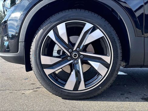 New 2026 Volvo XC40 B5 Ultra w/ Protection Package Premier AWD/4WD image 14