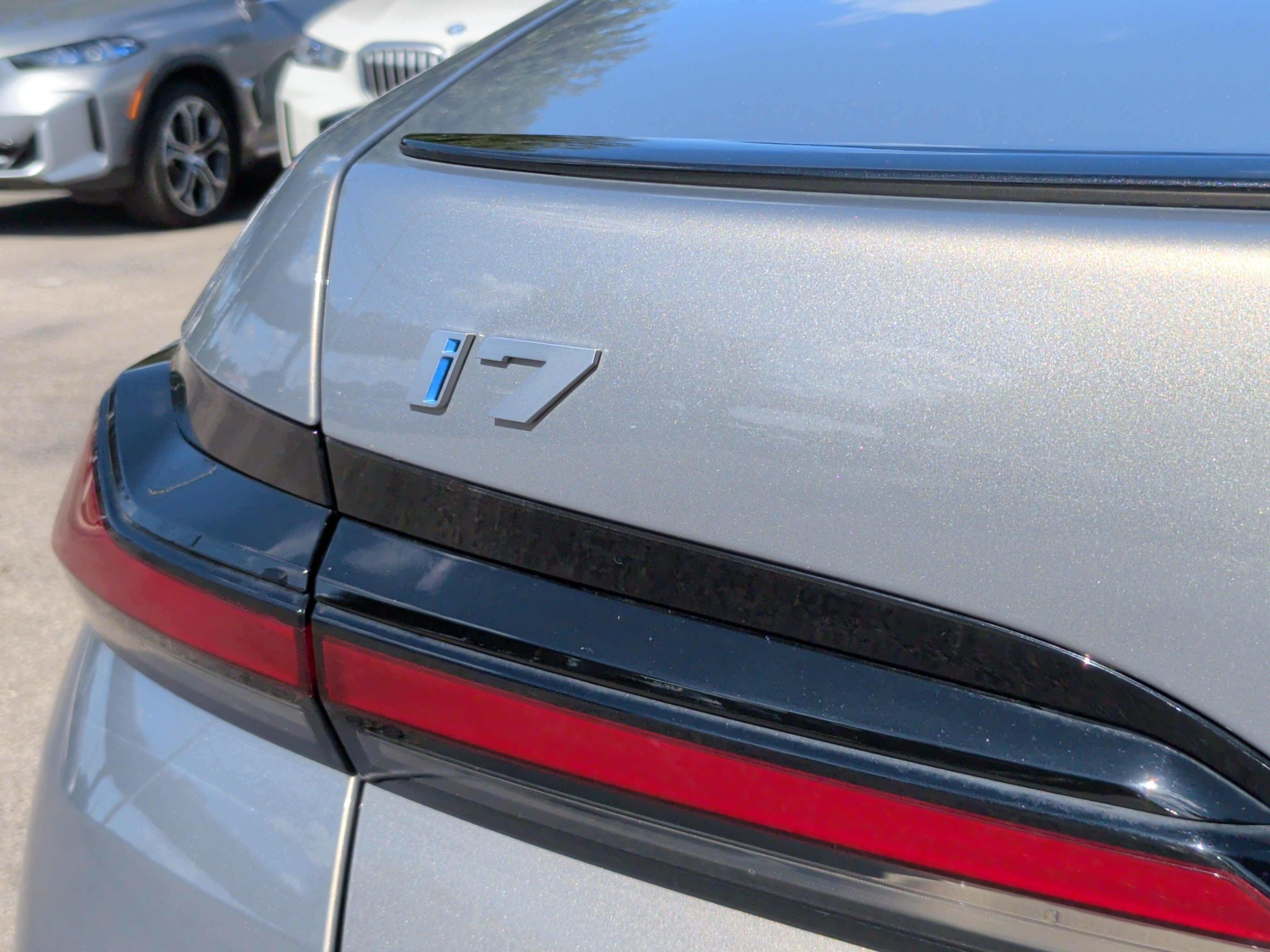 Used 2024 BMW i7 eDrive50 w/ M Sport Package RWD image 12