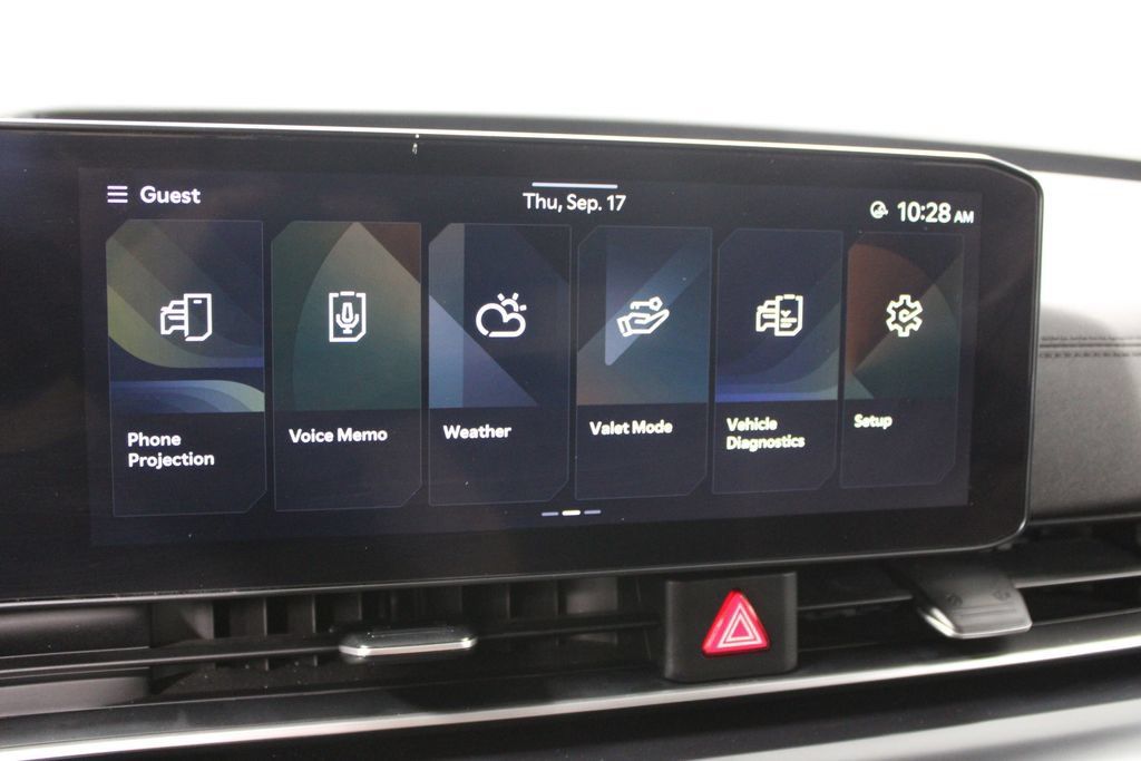 Used 2025 Kia Carnival FWD image 50
