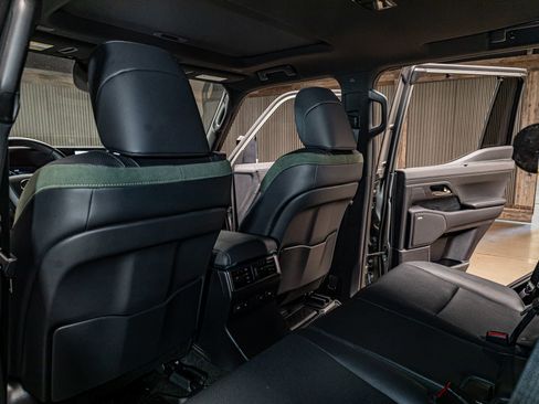 Used 2025 Lexus GX 550 AWD/4WD image 23