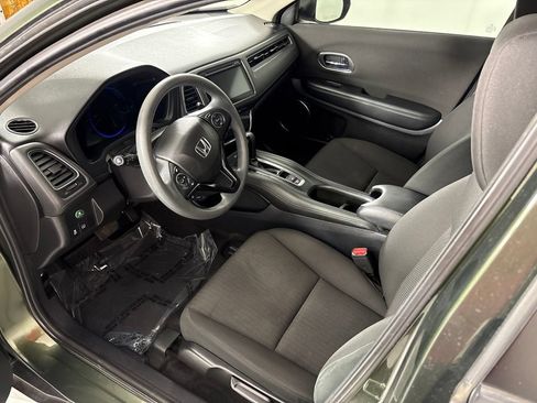 Used 2017 Honda HR-V EX image 30