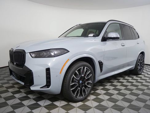 New 2026 BMW X5 xDrive40i w/ M Sport Package AWD/4WD image 7