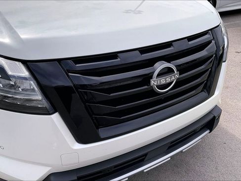 Used 2023 Nissan Pathfinder Platinum image 40