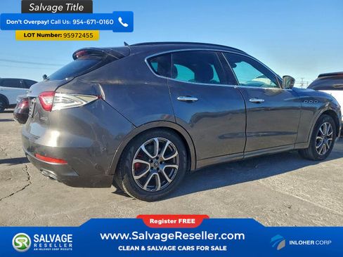 Used 2019 Maserati Levante AWD/4WD image 4