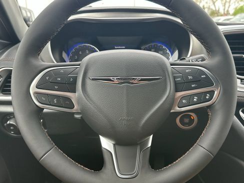 New 2026 Chrysler Pacifica Pinnacle AWD/4WD image 25