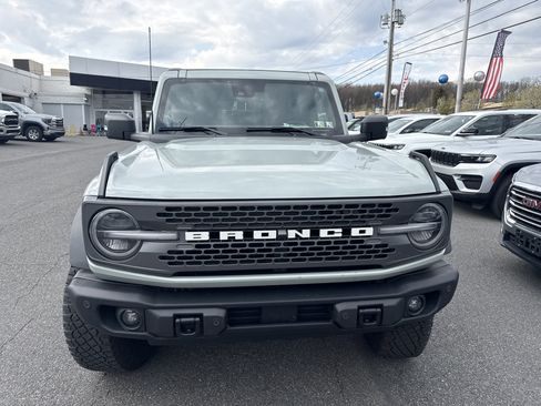 Used 2023 Ford Bronco Badlands w/ Sasquatch Package AWD/4WD image 5