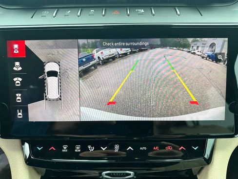 New 2026 Jeep Grand Cherokee L Limited w/ Luxury Tech Group II AWD/4WD image 21