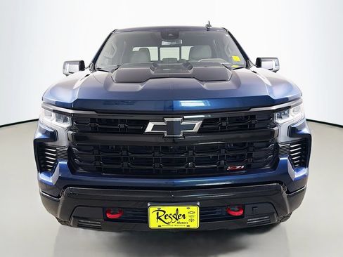 Used 2022 Chevrolet Silverado 1500 LT Trail Boss w/ LT Trail Boss Premium Package AWD/4WD image 2