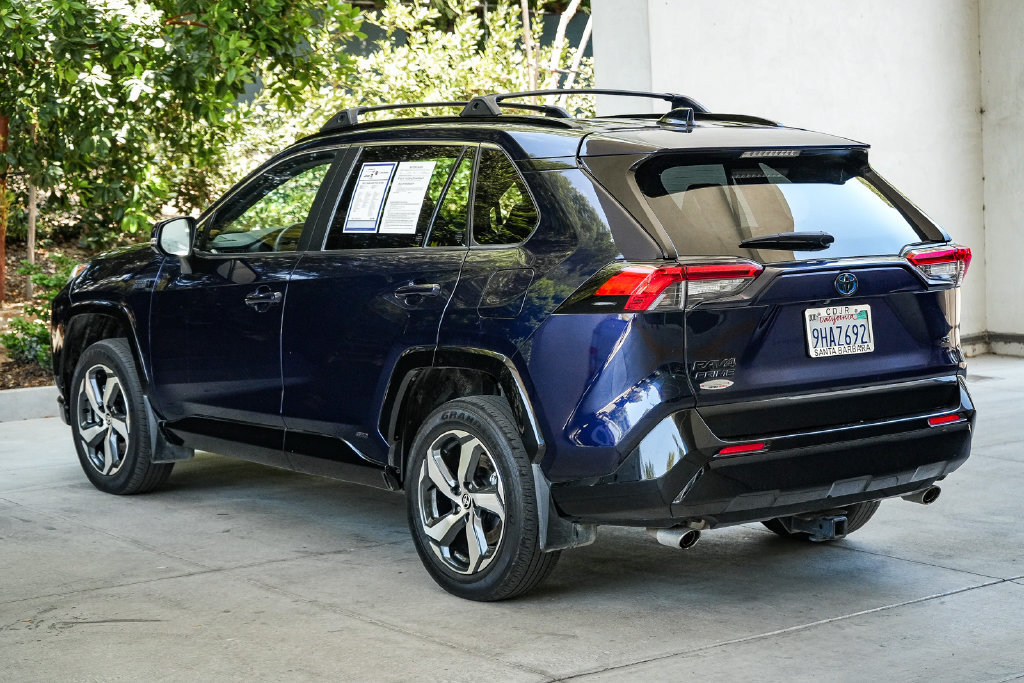 Used 2023 Toyota RAV4 SE w/ Weather & Moonroof Package AWD/4WD image 4