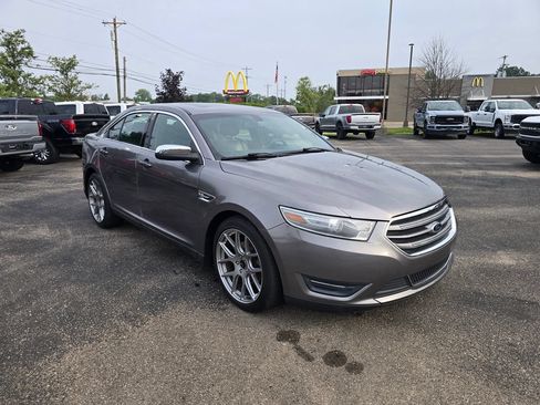 Used 2013 Ford Taurus Limited FWD image 7