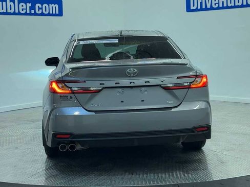 Used 2025 Toyota Camry SE image 7