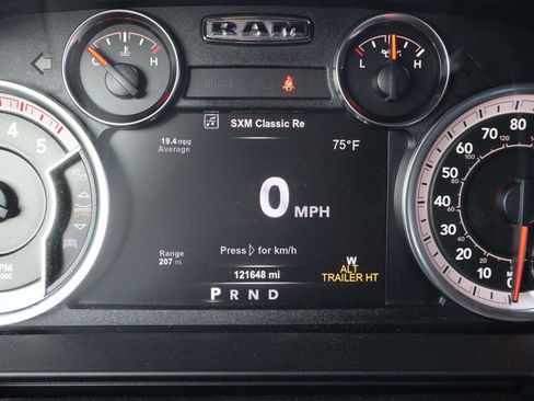 Used 2018 RAM 2500 Laramie AWD/4WD image 3