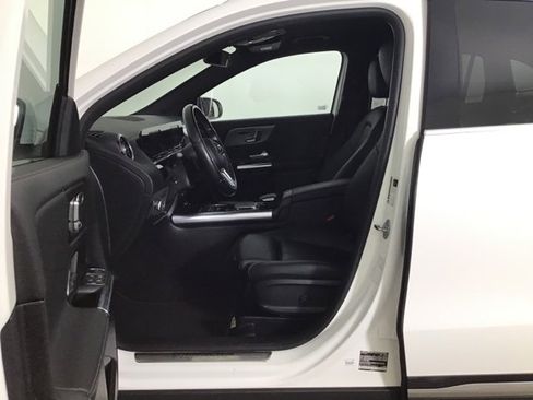 Used 2023 Mercedes-Benz GLA 250 4MATIC image 9
