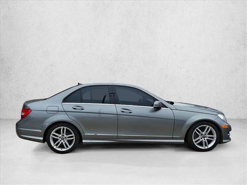 Used 2013 Mercedes-Benz C 250 Sedan image 4
