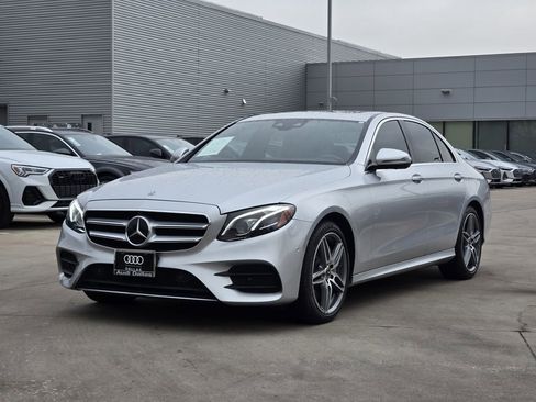 Used 2020 Mercedes-Benz E 450 4MATIC Sedan image 4