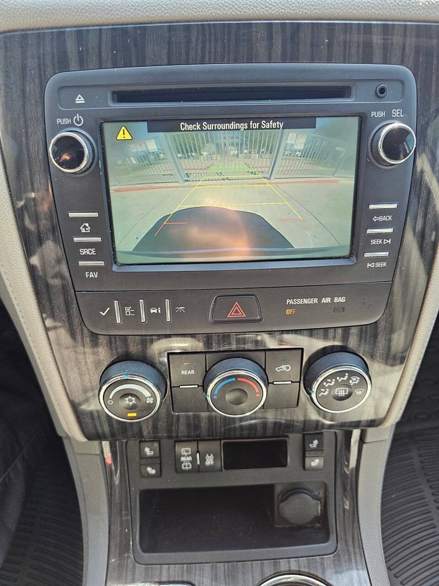 Used 2014 Chevrolet Traverse LT AWD/4WD image 19