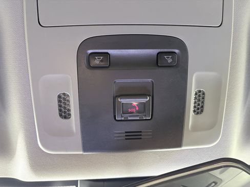 Used 2023 Toyota Camry SE image 30