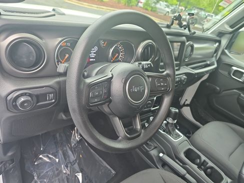 Used 2023 Jeep Wrangler Unlimited Sport AWD/4WD image 15
