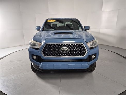 Used 2019 Toyota Tacoma TRD Sport image 7