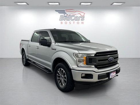 Used 2018 Ford F150 XLT w/ Equipment Group 302A Luxury image 3