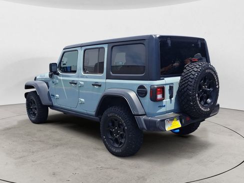 Used 2023 Jeep Wrangler Unlimited w/ Cold Weather Group AWD/4WD image 5