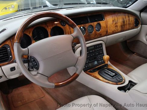 Used 2002 Jaguar XK8 Convertible RWD image 15