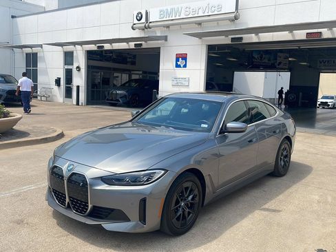 Used 2023 BMW i4 eDrive35 w/ Premium Package RWD image 1