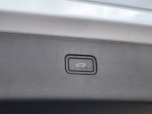 Used 2025 Volvo EX30 Ultra image 38