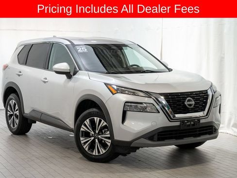 Used 2023 Nissan Rogue SV FWD image 1
