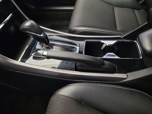 Used 2017 Honda Accord Sport image 26