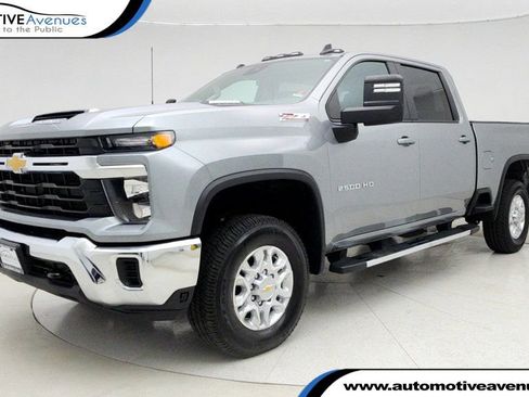 Used 2024 Chevrolet Silverado 2500 LT w/ Z71 Off-Road Package image 1