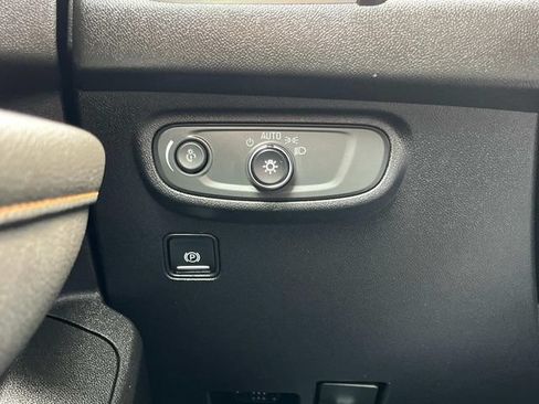 Used 2018 GMC Terrain SLE FWD image 36
