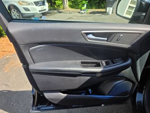 Used 2016 Ford Edge SEL w/ Equipment Group 201A AWD/4WD image 11