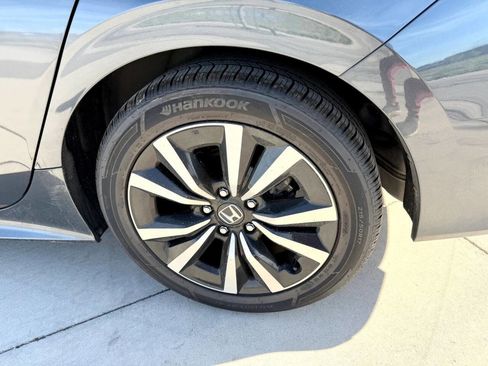 Used 2023 Honda Civic EX image 9