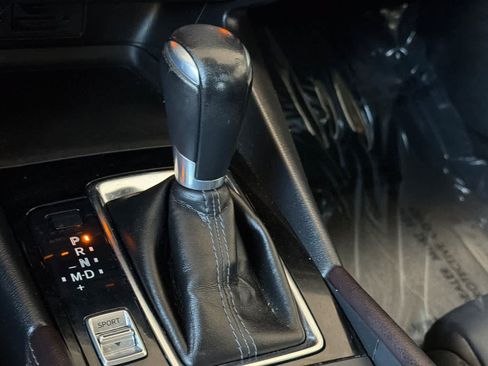 Used 2018 MAZDA MAZDA3 Touring FWD image 21
